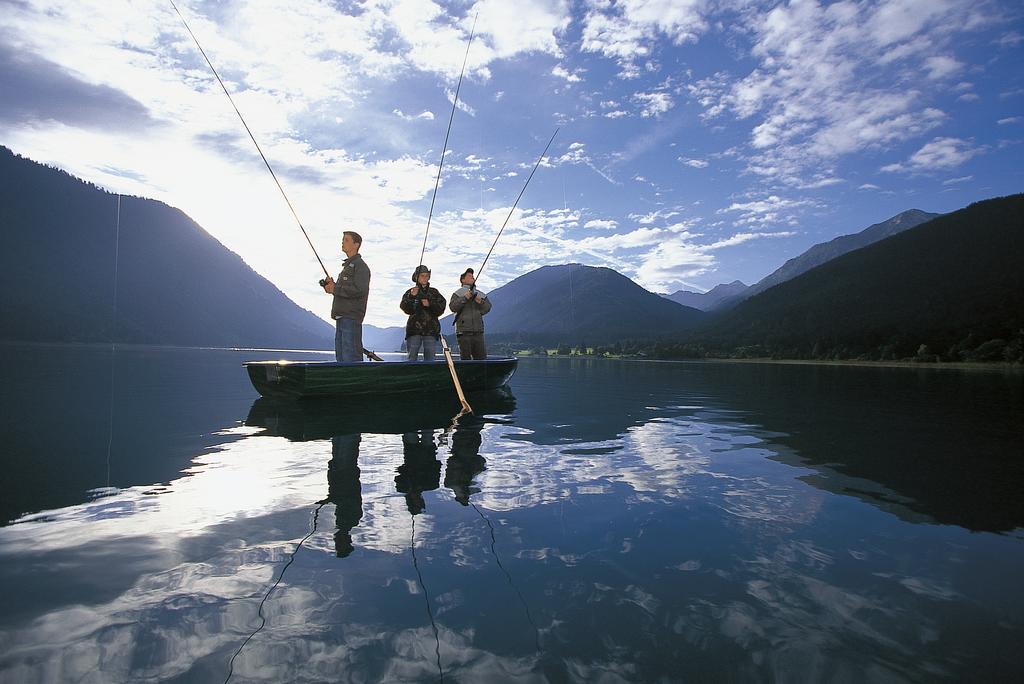 Haus Kalt Apartment Weissensee Bagian luar foto